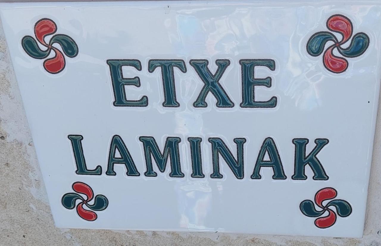 Etxe Laminak Bed & Breakfast Sisteron Bagian luar foto