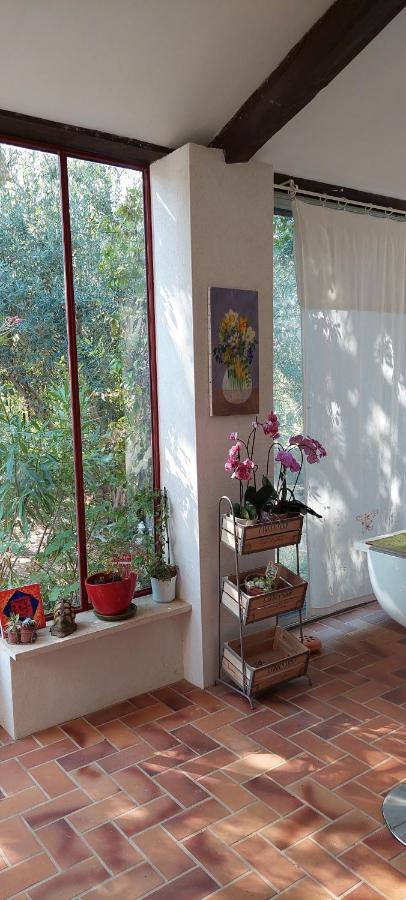 Etxe Laminak Bed & Breakfast Sisteron Bagian luar foto