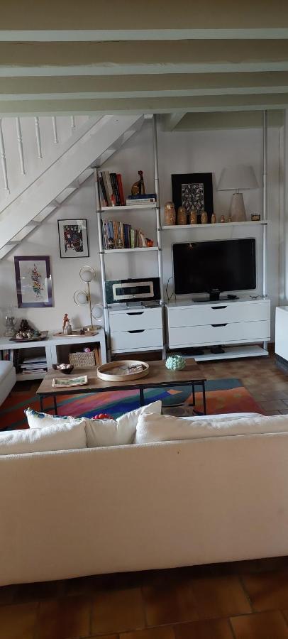 Etxe Laminak Bed & Breakfast Sisteron Bagian luar foto